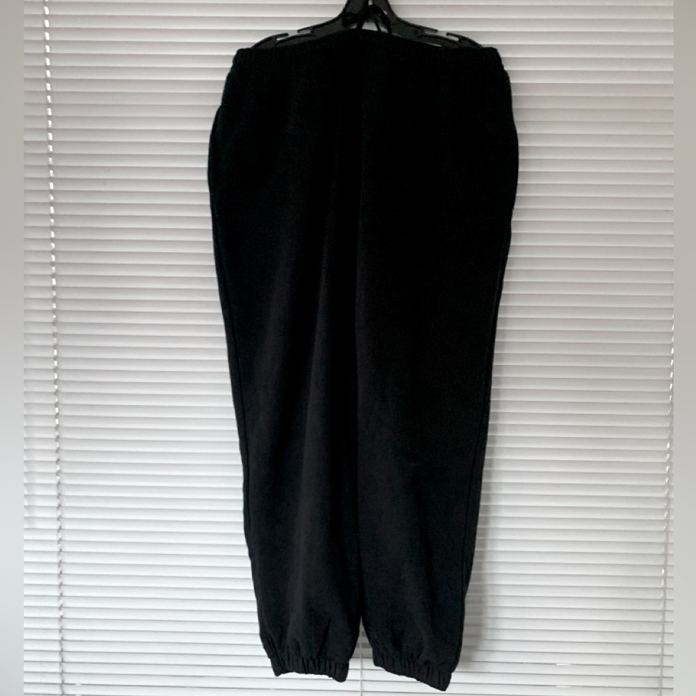 NWT H&M sweat pants Sz. L, with drawstring, pockets, elastic ham